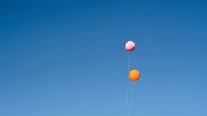 Cool Minimalist Balloons Wallpaper