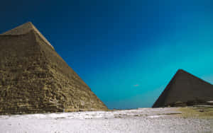 Cool Sky And The Giza Pyramids Wallpaper