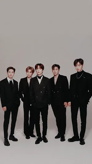 Cool Suit Nuest Kpop Group Wallpaper