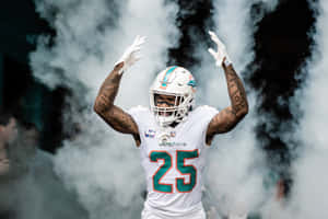 Cool Xavien Howard Football Game Wallpaper