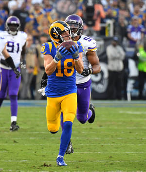 Cooper Kupp Nfl La Rams Running Catch Photography Wallpaper