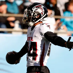 Cordarrelle Patterson Atlanta Falcons Celebration Wallpaper