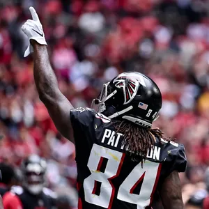 Cordarrelle Patterson Falcons Celebration Wallpaper