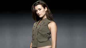 Cote De Pablo Stylish Portrait Wallpaper
