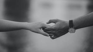 Couple Hands Black White Wallpaper