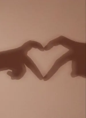 Couple Hands Heart Pfp Wallpaper