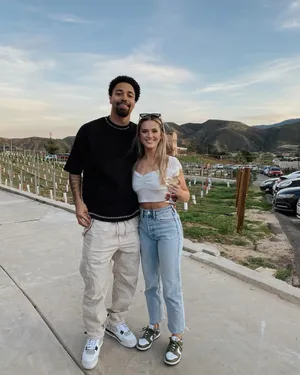 Couple Posingat Vineyard Wallpaper