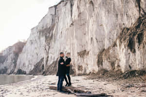 Coupleat Scarborough Bluffs Wallpaper