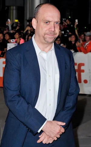 Critics' Favorite, Paul Giamatti In Thought Wallpaper