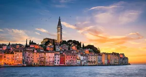 Crotia Tower During Sunset Wallpaper