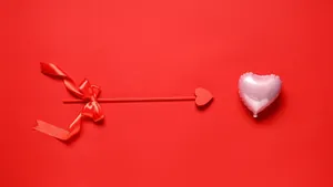 Cupid Arrow And Heart Balloon Wallpaper
