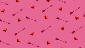 Cupid Arrow Pattern Wallpaper