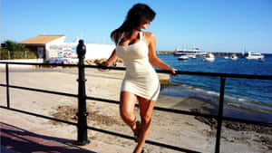 Curvy Woman By The Beach Wallpaper