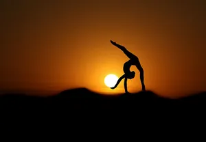 Cute Gymnastics One Hand Split Silhouette Wallpaper