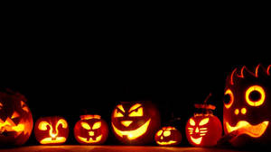 Cute Halloween Pumpkin Lanterns Wallpaper