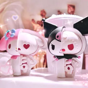 Cute Skeleton Figurines Love Wallpaper