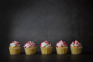 Cute Valentine's Day Sweet Cupcakes Wallpaper