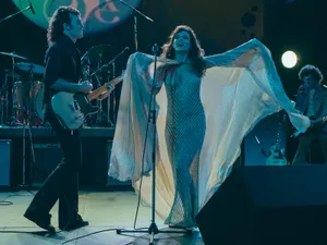 Daisy Jones And The Six Live Performance Wallpaper