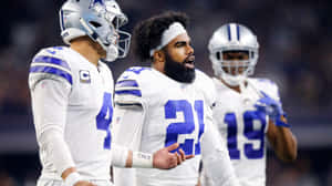 Dallas Cowboys' Ezekiel Elliott Hits A Hurdle Wallpaper