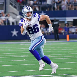Dallas Cowboys Tight End Action Shot Wallpaper