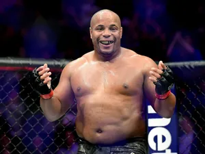 Daniel Cormier Versus Tim Sylvia Wallpaper