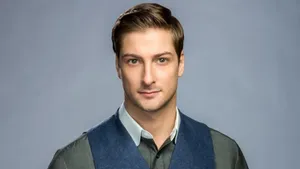 Daniel Lissing Portrait Wallpaper