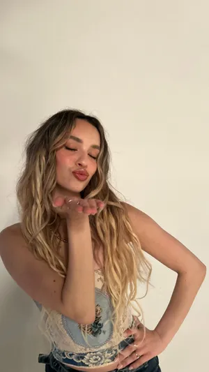 Daniela Katseye Casual Pose Wallpaper