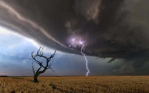 Dark Storm Brewing Over The Ocean Wallpaper