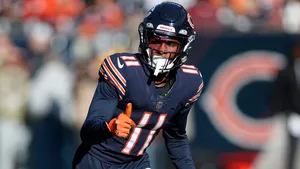 Darnell Mooney Chicago Bears Game Action Wallpaper