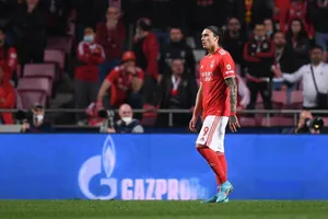 Darwin Núñez Standing Field Wallpaper