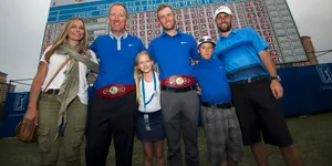 David Duval With Wife And Kids Wallpaper