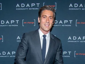 David Muir Attending 2019 Adapt Leadership Awards Wallpaper