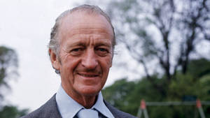 David Niven Smiling Photo Wallpaper