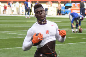 David Njoku Warmup Session Wallpaper