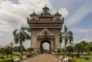 Daytime Shot Patuxai Monument Wallpaper
