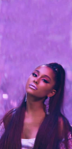 Dazzling Ariana Grande - Aesthetic Perfection Wallpaper