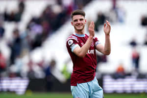 Declan Rice Applaudingon Field Wallpaper