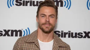 Derek Hough At Sirius X M Wallpaper