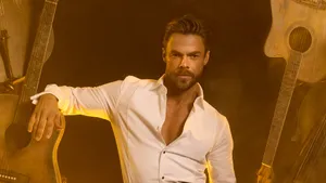 Derek Hough Dance Style Wallpaper