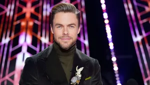 Derek Hough On Stage Wallpaper