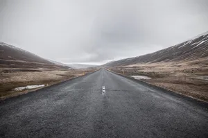 Desolate Highway Road Wallpaper