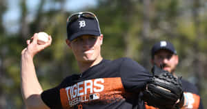 Detroit Tigers Pitcher Warming Up Wallpaper