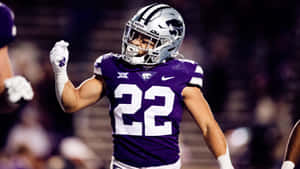 Deuce Vaughn Kansas State Football Player22 Wallpaper