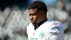 Devante Parker Miami Dolphins Sideline Look Wallpaper