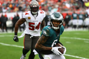 Devonta Smith Eagles Game Action Wallpaper