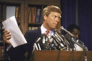 Dick Gephardt Speaking In The Microphone Wallpaper