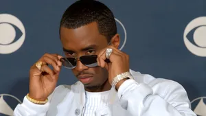 Diddy Stylish Sunglasses Moment Wallpaper