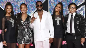 Diddy With Family And Friends Wallpaper