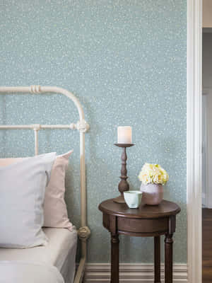 Diminutive Clutter Wallpaper