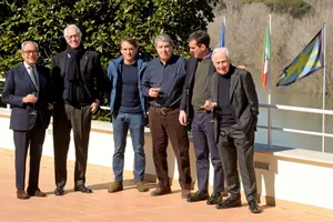 Dino Zoff, A Legendary Italian Goalkeeper Wallpaper